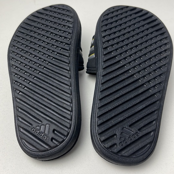 ADIDAS kids slides size 12K - Picture 12 of 15